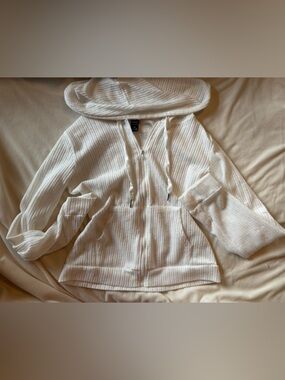 White Ribbed Zip-Up Hoodie